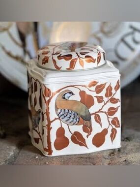 Emma Bridgewater tin caddy, partridge in a pear tree, limited edition